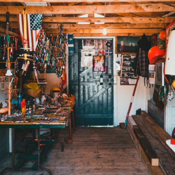 5 Easy Tips to Declutter Your Home